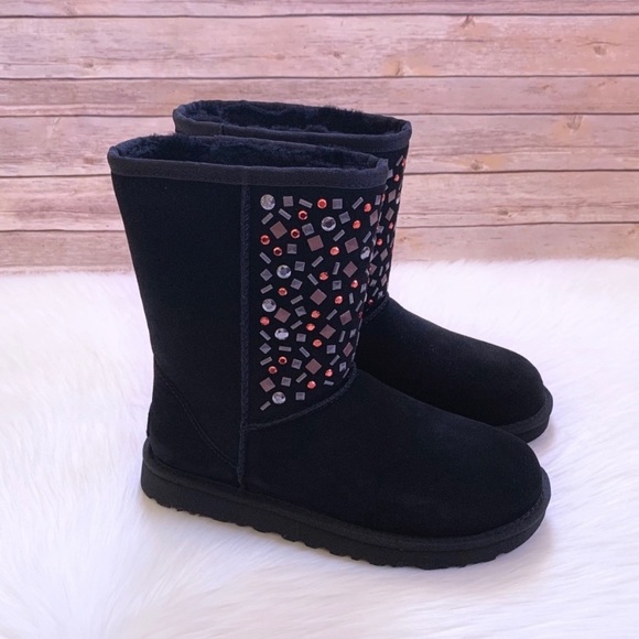 UGG Classic Short Stud II Black Boots - Picture 1 of 9